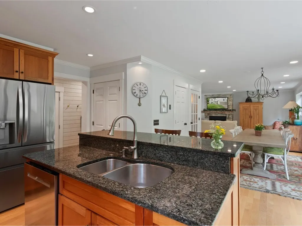 31 Iris Lane South Burlington VT 05403