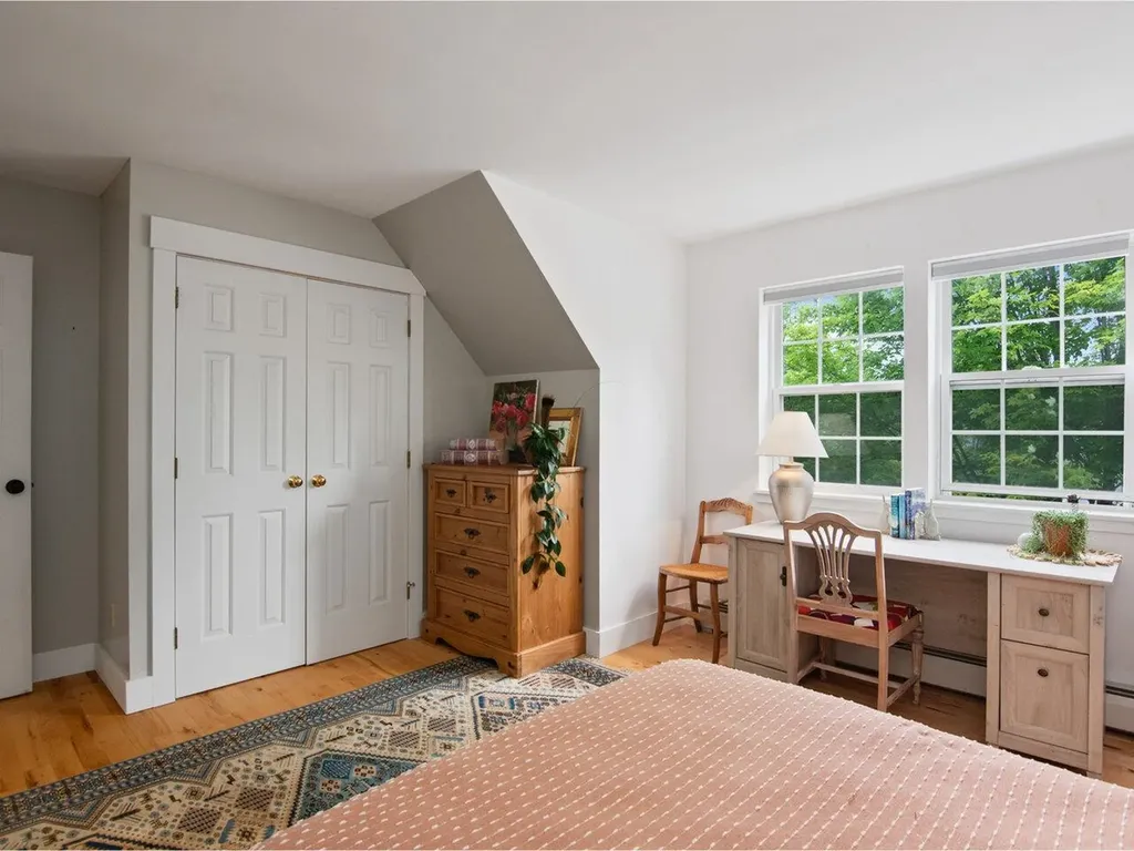 31 Iris Lane South Burlington VT 05403