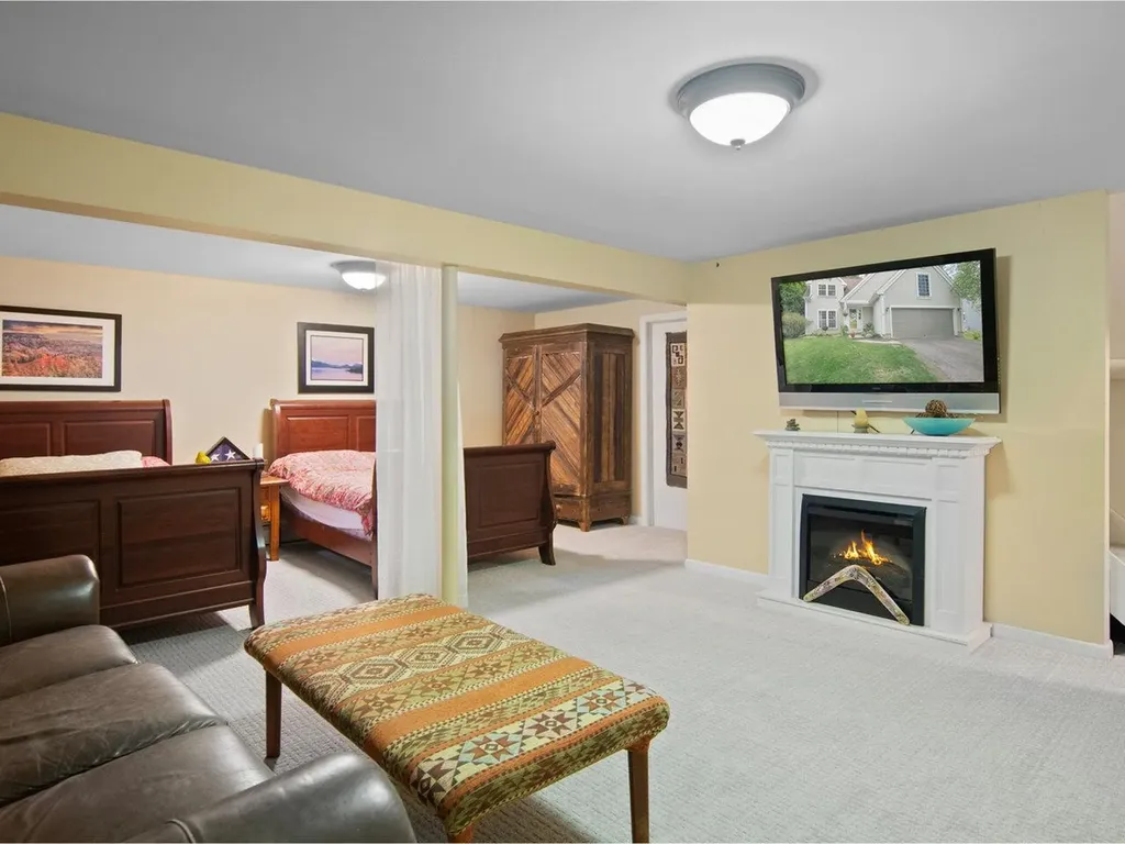 31 Iris Lane South Burlington VT 05403