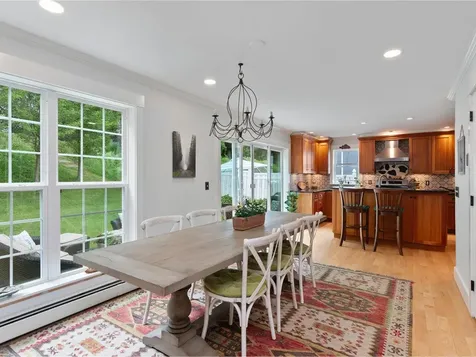 31 Iris Lane South Burlington VT 05403