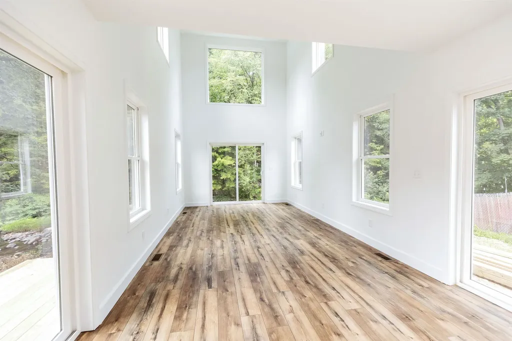 27 Island Street Wilton NH 03086