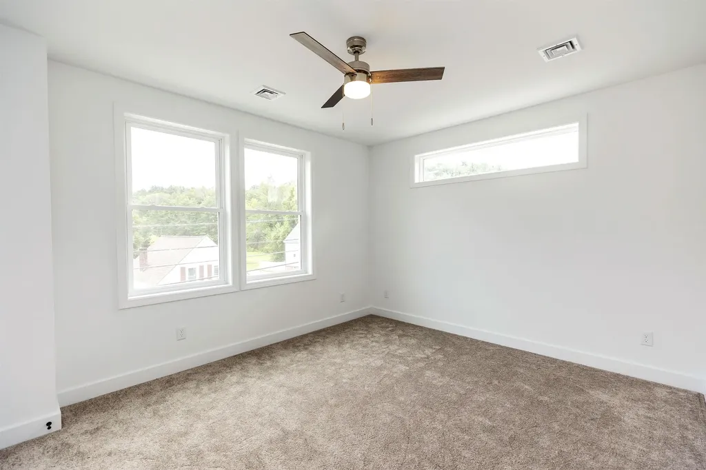 27 Island Street Wilton NH 03086