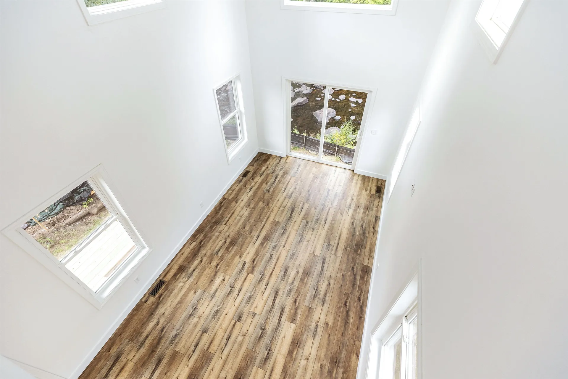 27 Island Street Wilton NH 03086