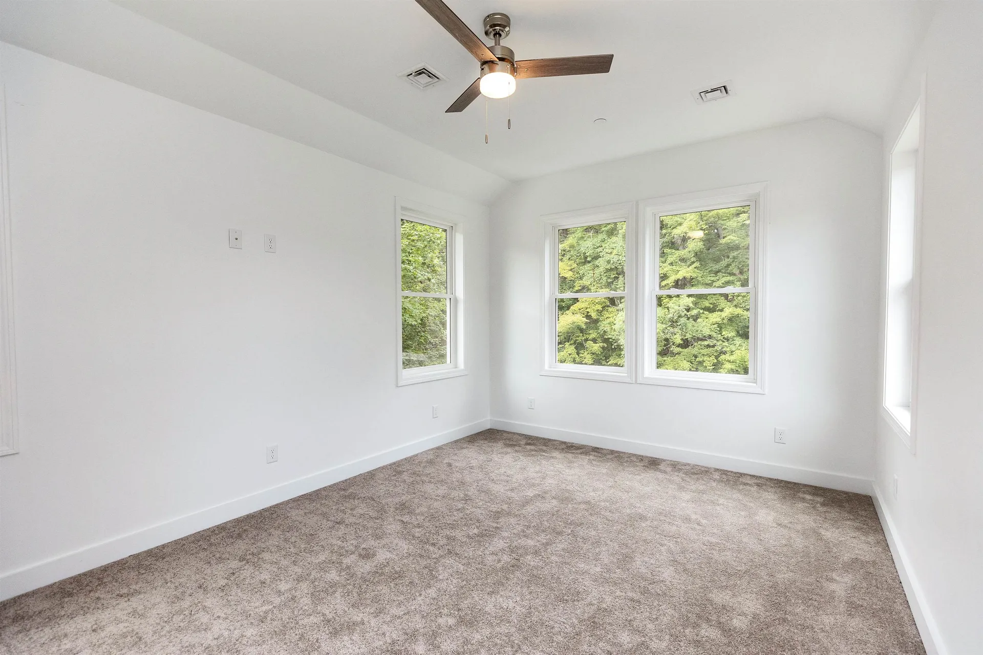 27 Island Street Wilton NH 03086