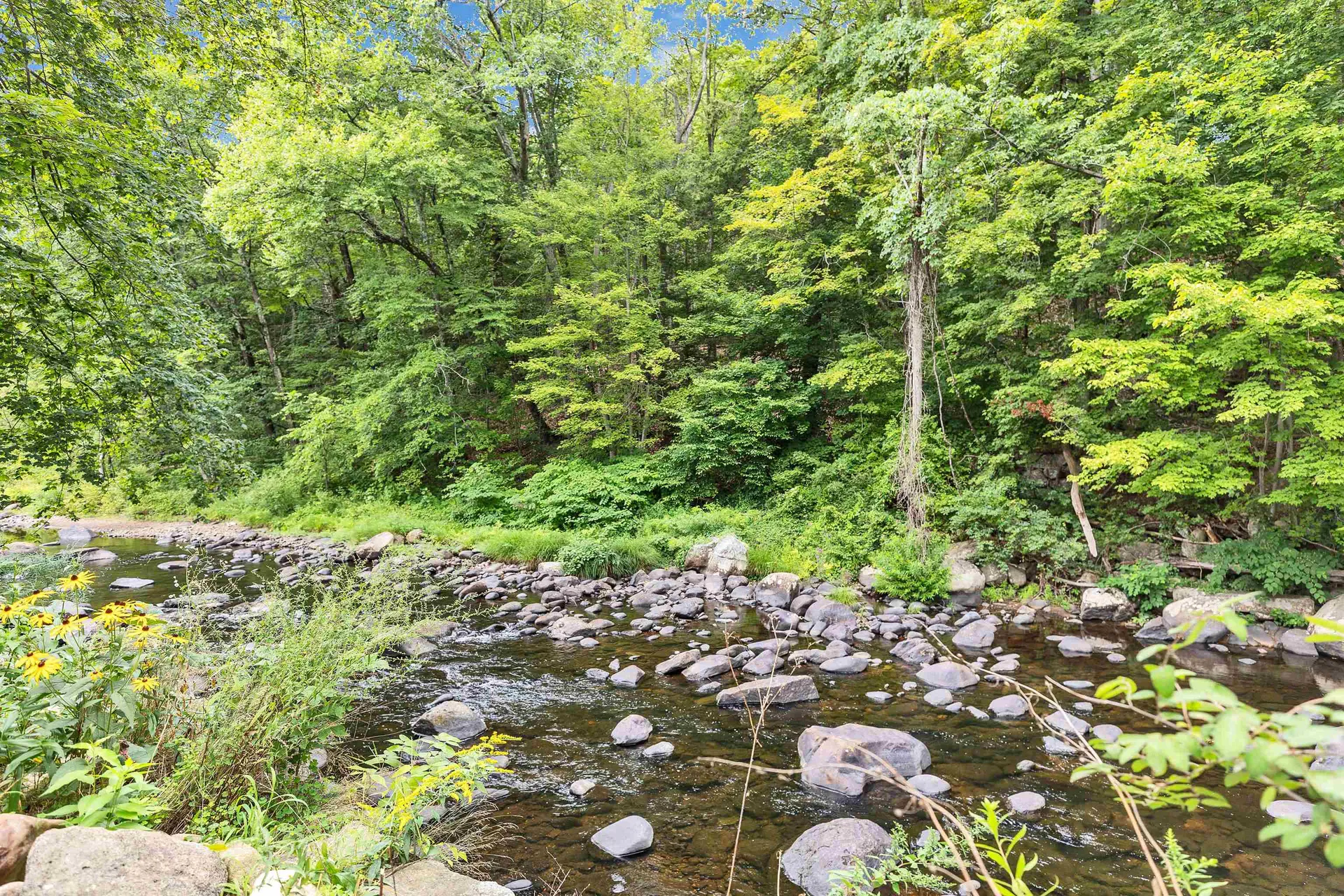 27 Island Street Wilton NH 03086