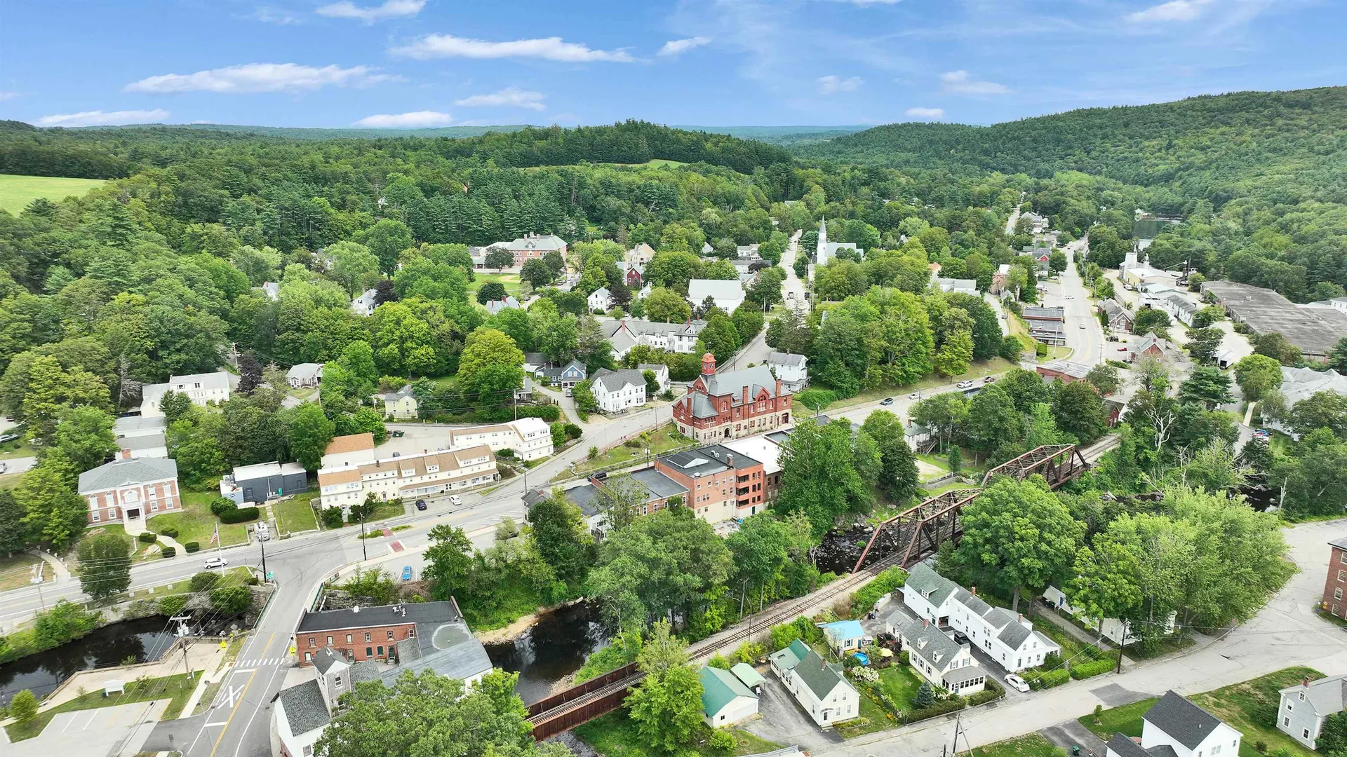 27 Island Street Wilton NH 03086