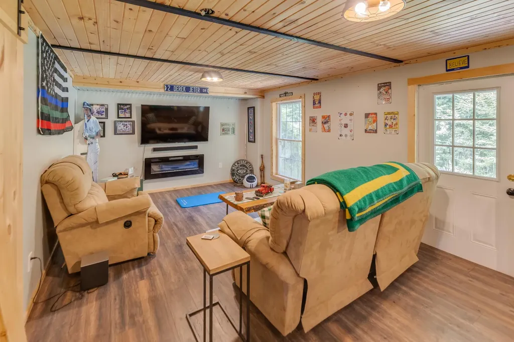 13 Ryder Road Campton NH 03223