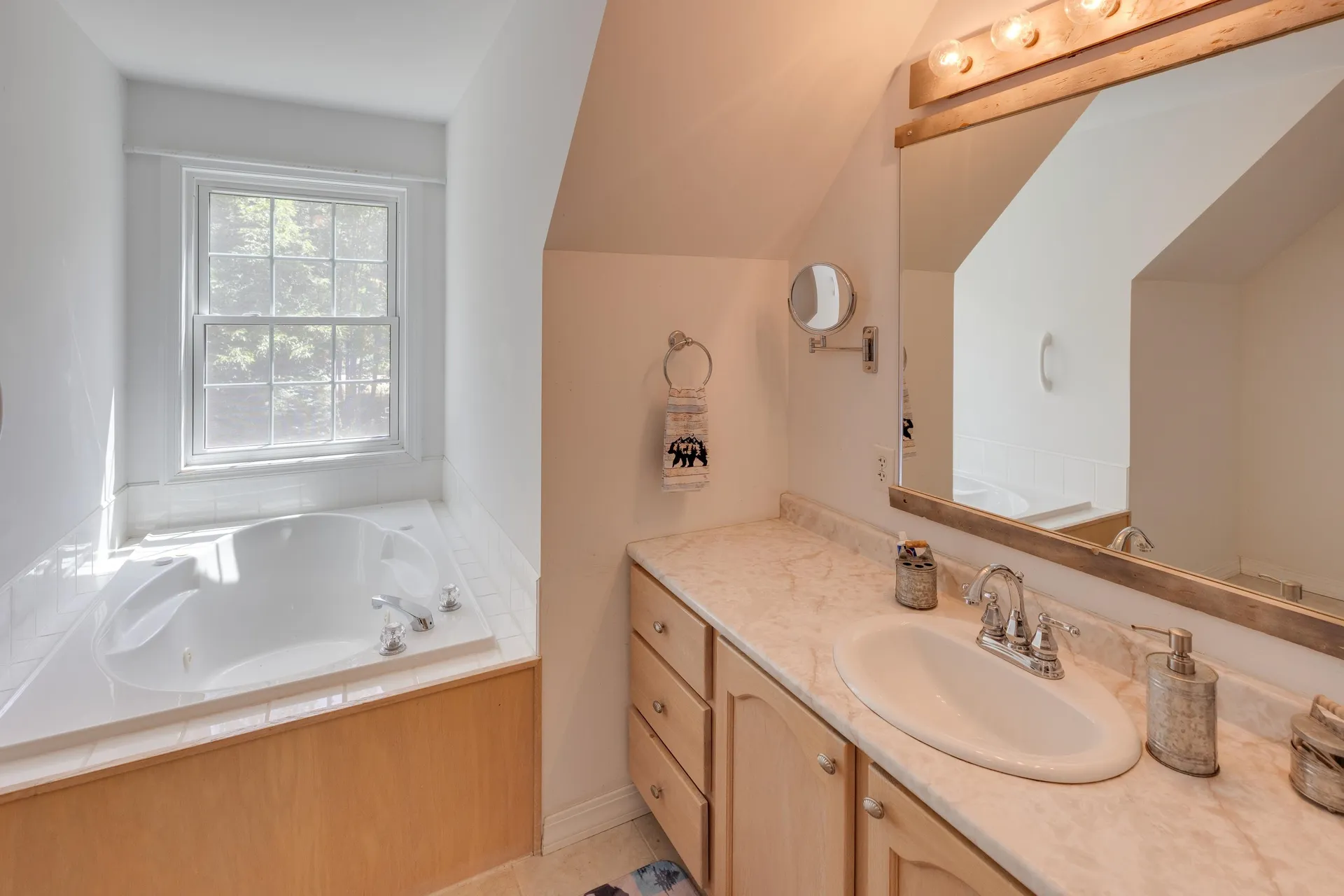 13 Ryder Road Campton NH 03223