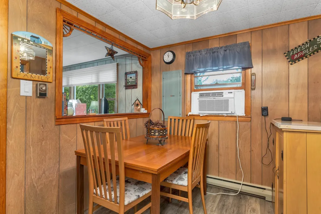 60 Colonial Road Laconia NH 03246