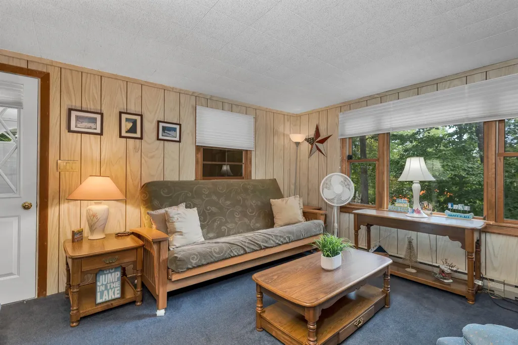 60 Colonial Road Laconia NH 03246