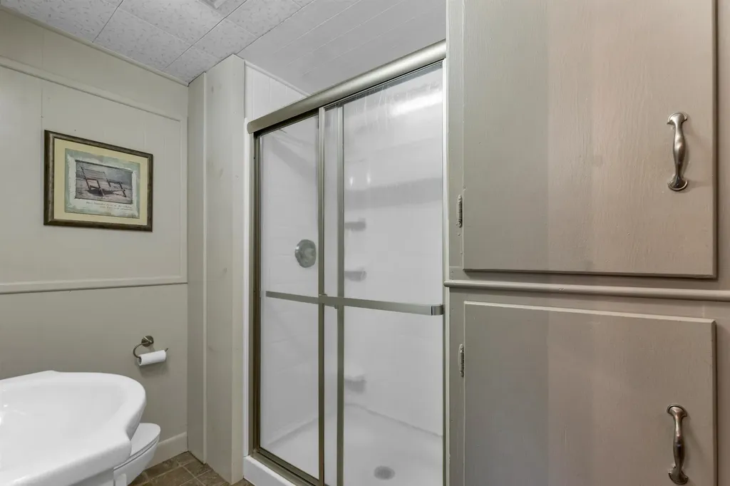 60 Colonial Road Laconia NH 03246