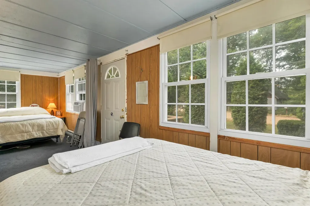 60 Colonial Road Laconia NH 03246