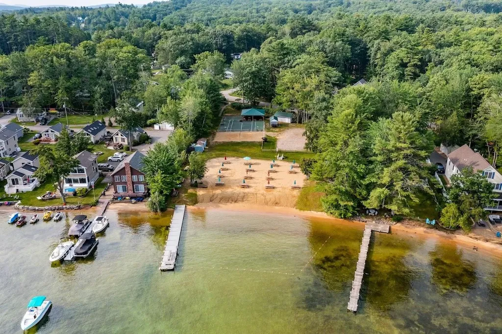 60 Colonial Road Laconia NH 03246