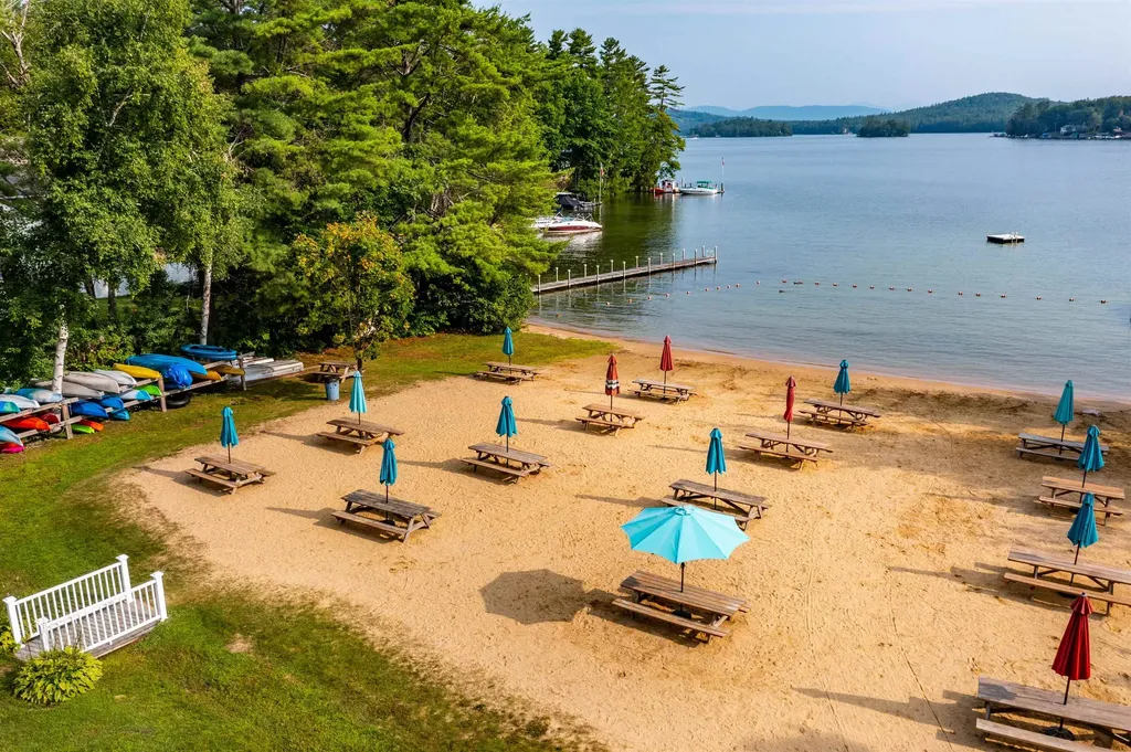 60 Colonial Road Laconia NH 03246