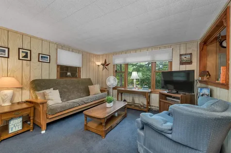 60 Colonial Road Laconia NH 03246