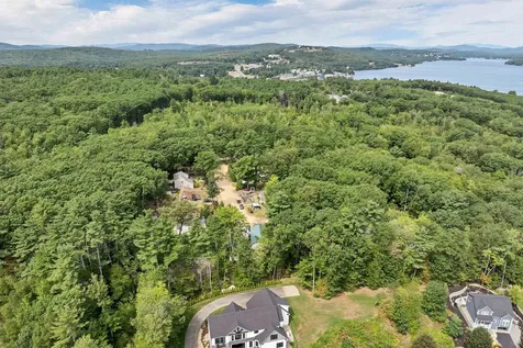 60 Colonial Road Laconia NH 03246