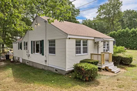 60 Colonial Road Laconia NH 03246