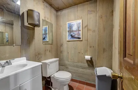 626 White Mountain Highway Tamworth NH 03886