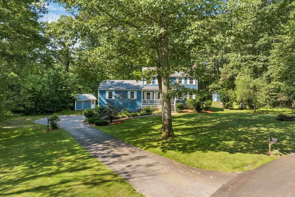 10 Twinbrook Drive Derry NH 03038