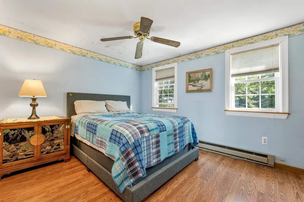 10 Twinbrook Drive Derry NH 03038