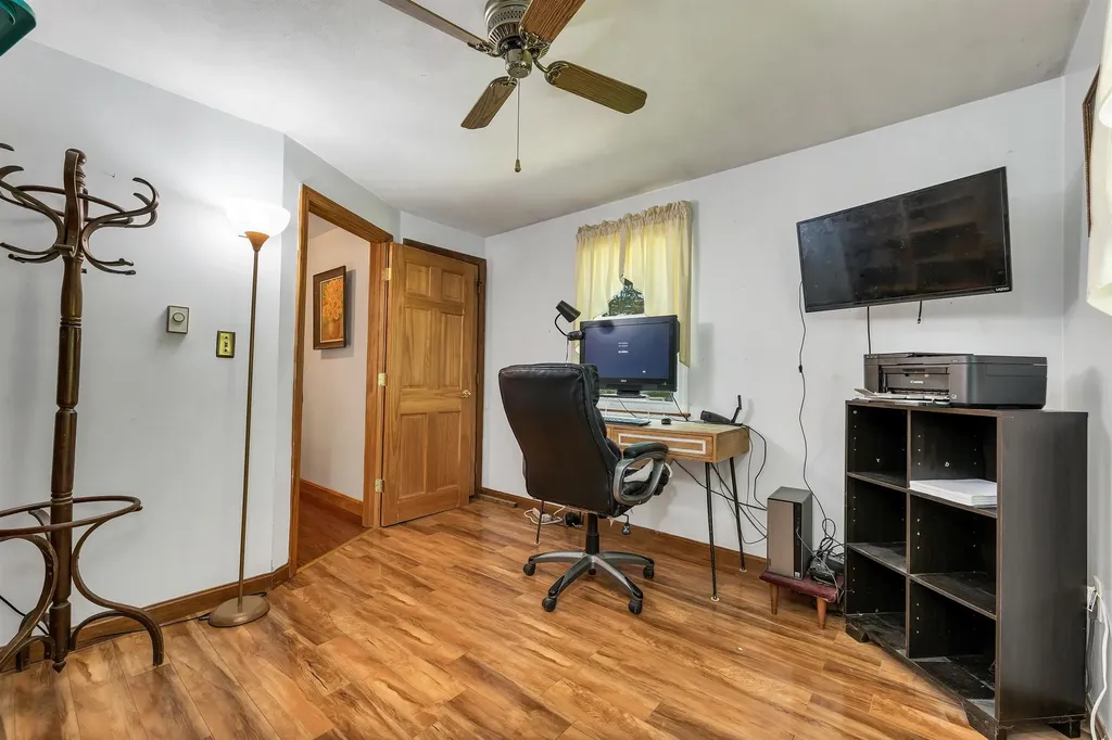10 Twinbrook Drive Derry NH 03038