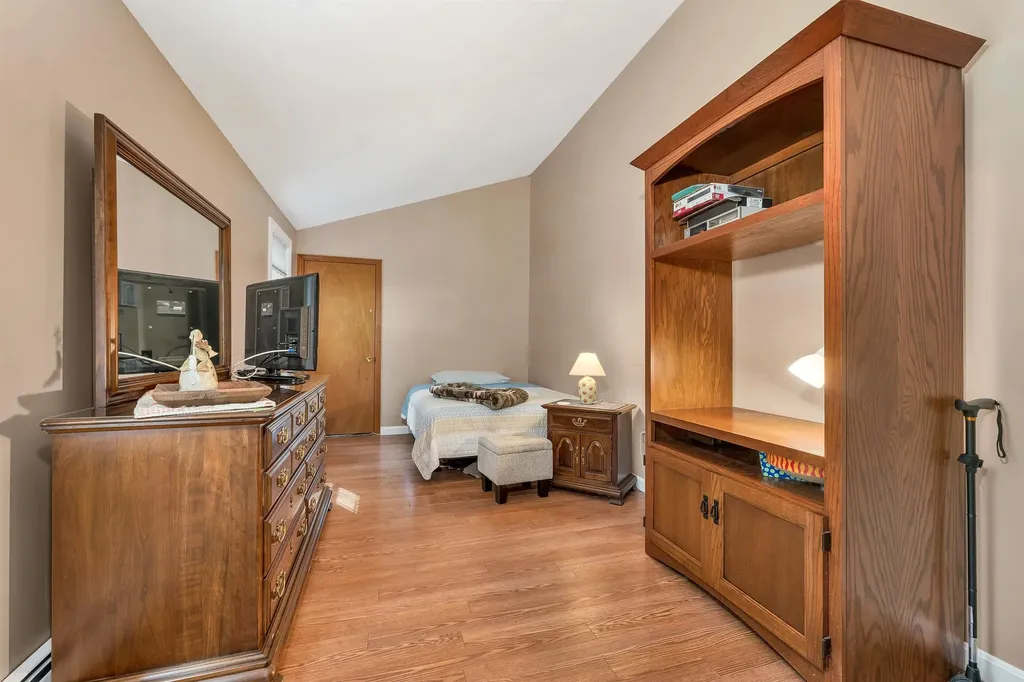 10 Twinbrook Drive Derry NH 03038