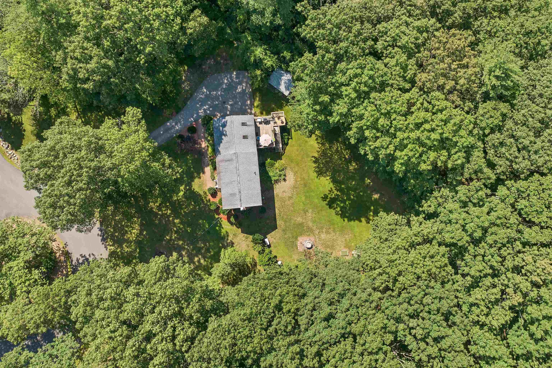10 Twinbrook Drive Derry NH 03038