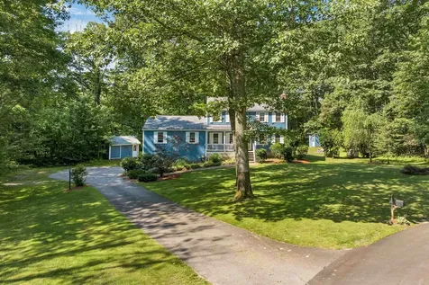 10 Twinbrook Drive Derry NH 03038