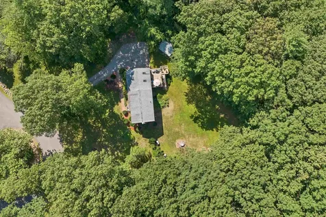 10 Twinbrook Drive Derry NH 03038