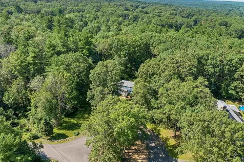 10 Twinbrook Drive Derry NH 03038