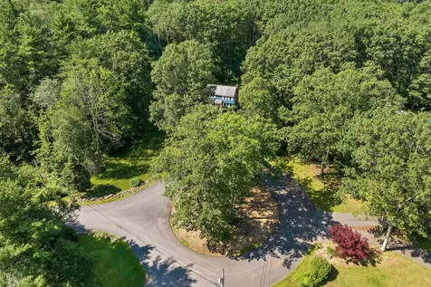 10 Twinbrook Drive Derry NH 03038