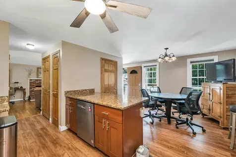 10 Twinbrook Drive Derry NH 03038