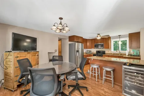 10 Twinbrook Drive Derry NH 03038