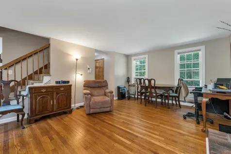 10 Twinbrook Drive Derry NH 03038