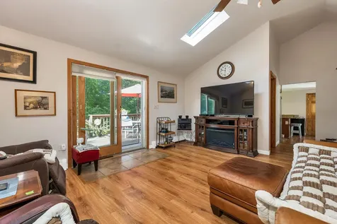 10 Twinbrook Drive Derry NH 03038