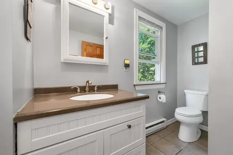 10 Twinbrook Drive Derry NH 03038