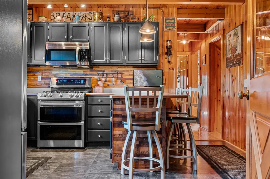 75 Bluebird Road Williamstown VT 05679