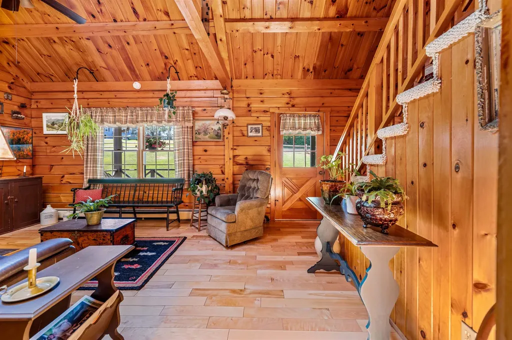 75 Bluebird Road Williamstown VT 05679