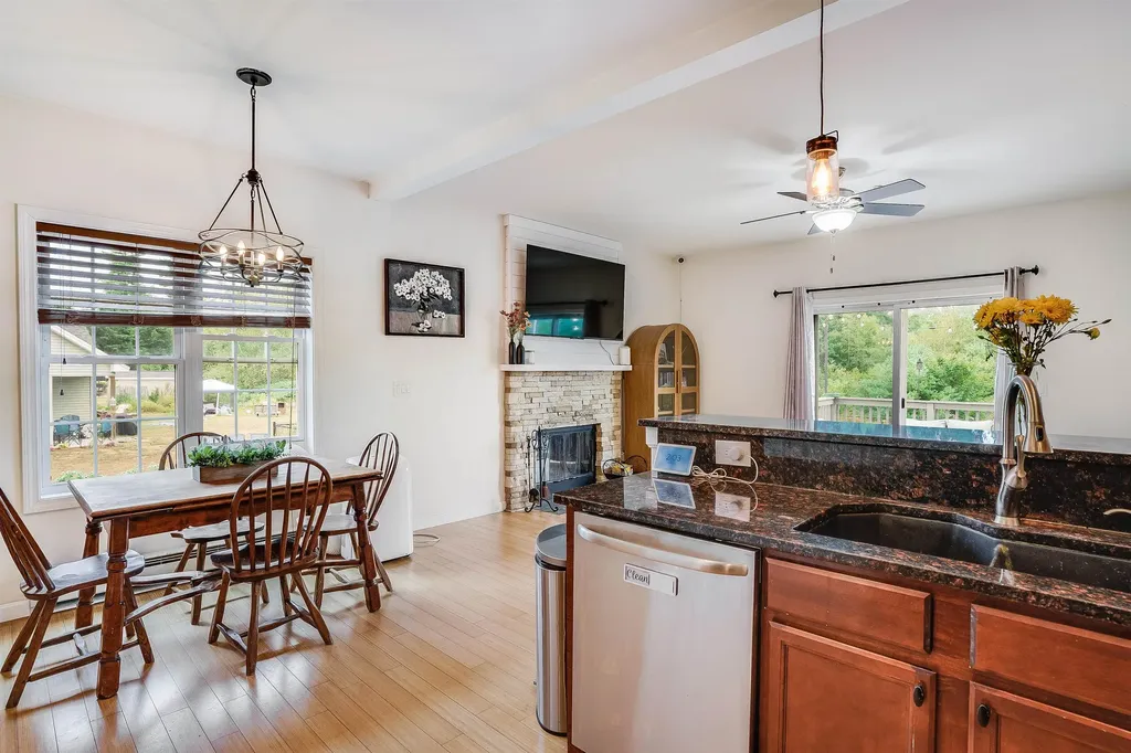 104 Trinity Circle Rochester NH 03839