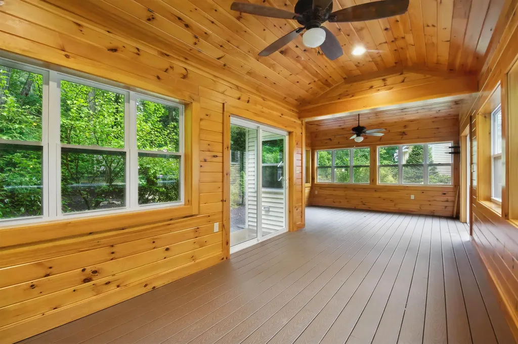97 Shannon Road Salem NH 03079