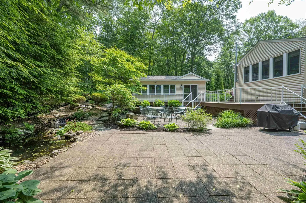 97 Shannon Road Salem NH 03079