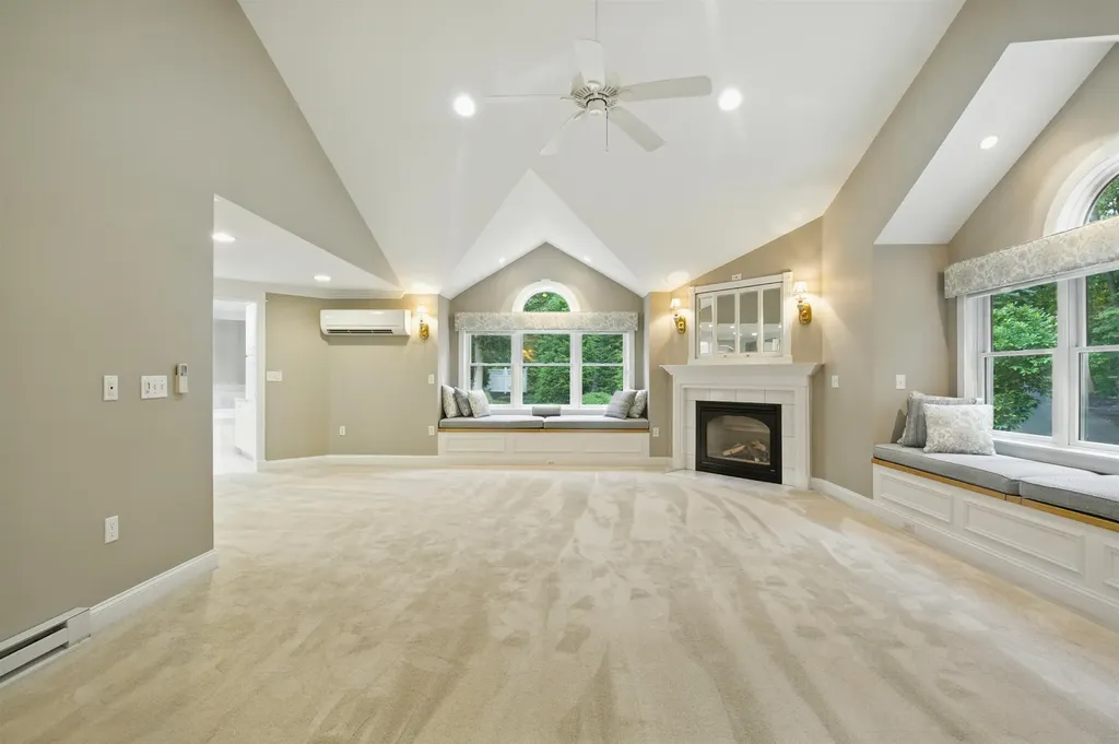 97 Shannon Road Salem NH 03079