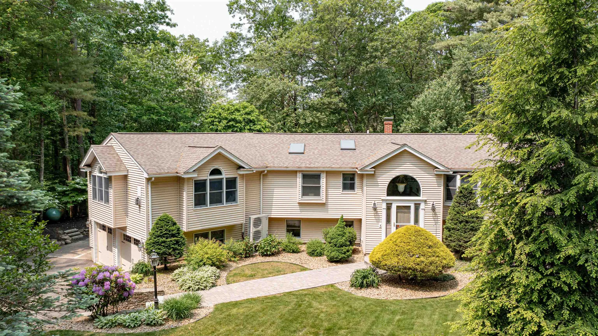 97 Shannon Road Salem NH 03079