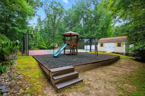 97 Shannon Road Salem NH 03079