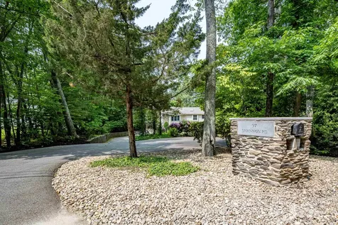 97 Shannon Road Salem NH 03079