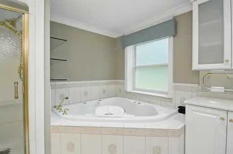 97 Shannon Road Salem NH 03079