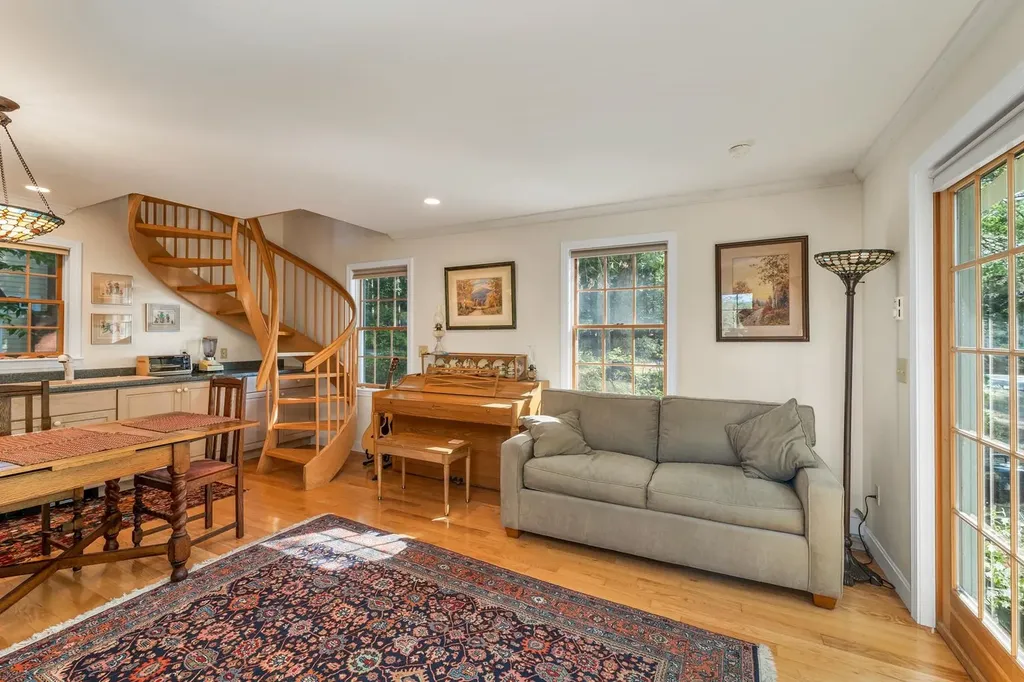 408 Governor Wentworth Highway Wolfeboro NH 03894