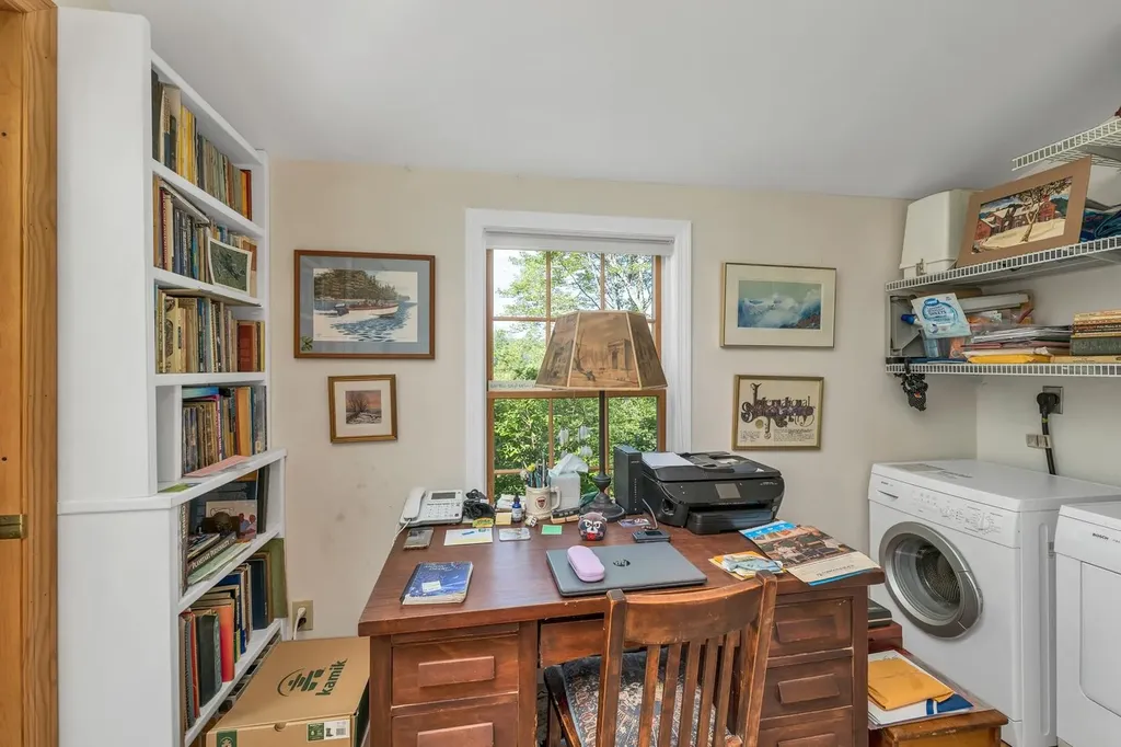 408 Governor Wentworth Highway Wolfeboro NH 03894