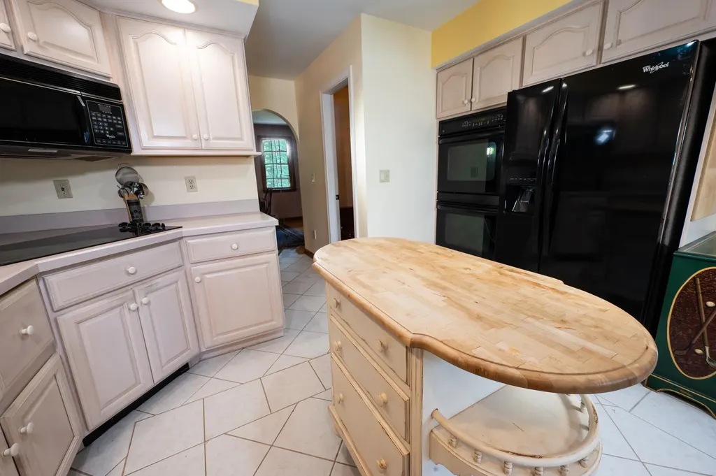 24 Red Gate Road Jaffrey NH 03452