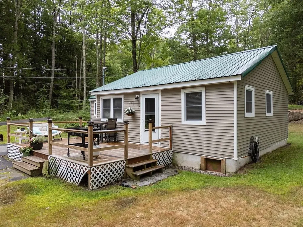 17 Merlin Road Farmington NH 03835